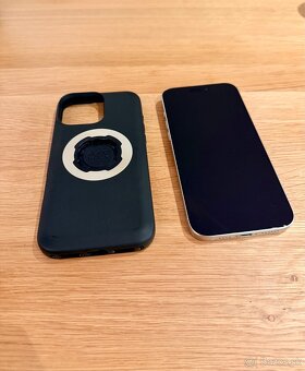 iPhone 16 Pro MAX 256GB v bielej farbe . - 2