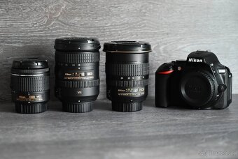 Nikon D5600 so sadou objektívov - 2