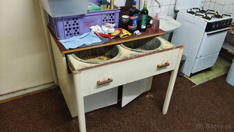 Stôl na umývanie riadu darujem - 2