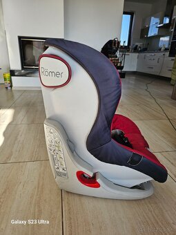 Predam autosedacku Britax Römer King II - 2