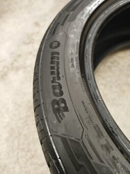Letné pneumatiky Barum 215/55 R17 - 2