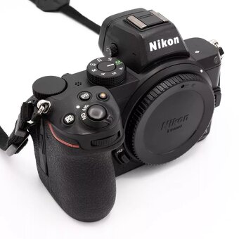 Nikon Z5 - 2
