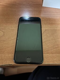 Predám iPhone SE 2020 - 2