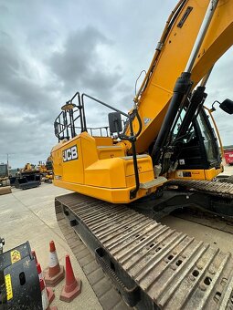 JCB 220X 2021 LC 4F - 3590mth - TOP stav - 2
