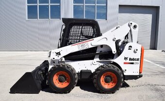 šmykový nakladač•Bobcat S750•85HP-2,9t-1120mth• - 2