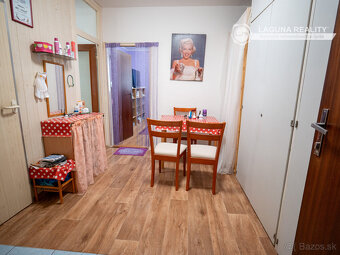 2izb. byt s balkónom - centrum mesta Krompachy - 2