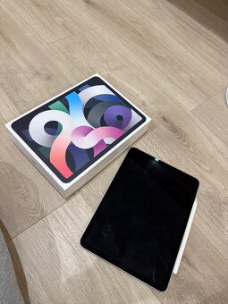 Apple iPad Air 4 (2020) - 2