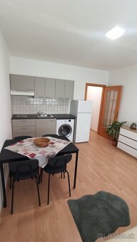 na prenájom garsónka Partizánske - 2