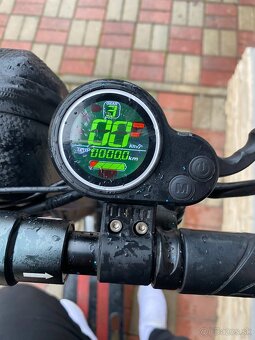 elektrická kolobežka - 2