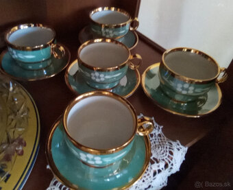 Porcelánové Šálky s Podšálkami - Dvory - 2