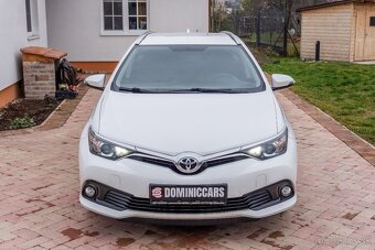 Toyota Auris Touring Sports 1.6 benzín - 2