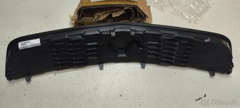 Gril, predná maska Ford Mustang V6 2010 - 2