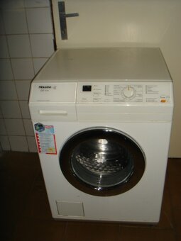 Pračka Miele na SÚčiastky - 2