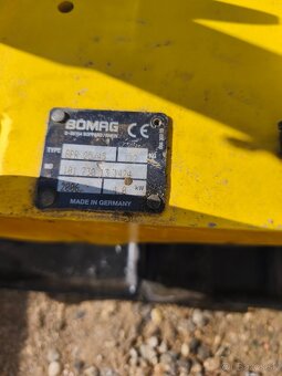 Reverzná vibračná doska Bomag - 2