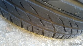 Original ALU Skoda 5x112 R16 cierne + letne pneu 205-55-16 - 2