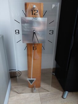 Hodiny kyvadlove znackove - 2