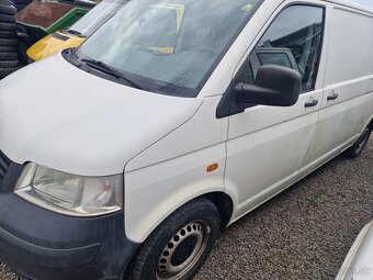 VW T5 Transporter 2,5 TDI 96kw 3miest long - 2
