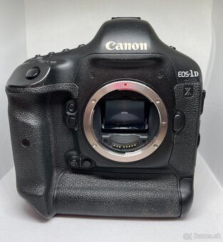 Canon 1D X - 320 000 cvakov - 2