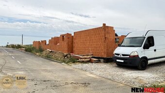 Novostavba 4i bungalovu (RD1) s pozemkom 281 m² v novej čast - 2