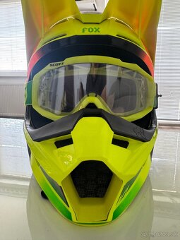 Prilba FOX V1 - M - 2