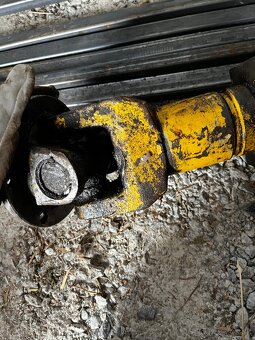 Predám kardany na Lkt81 - 2