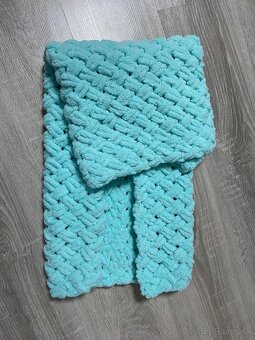 Háčkovaná svetlozelená deka z jemnej eco vlny - 2