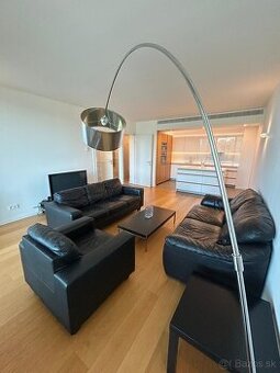 2i Luxusný byt priamo na nábreží Dunaja v Eurovea - 2