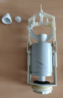 WC splachovac, funkcny, cisty - 2