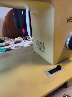 Predame šijací stroj Veritas - 2