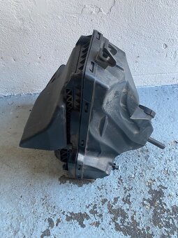 AUDI A4-A5  b8 VZDUCHOVÝ FILTER - 2