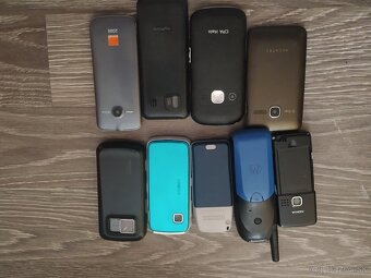 Predám mobily ná náhradné diely - 2