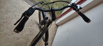 Dámsky mestský e - bike. - 2