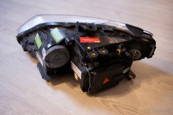 Predne original svetlo xenon Seat Exeo - 2
