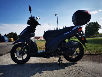 SUZUKI Adress r.v.2020 - 5.250km - 1.700 € - 2