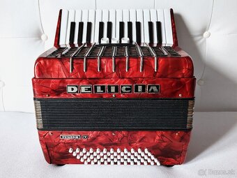 Predam akordeon Delicia Junior 60 bas. - 2