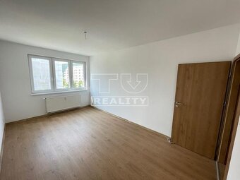 --REZERVOVANÝ-- 3 IZBOVÝ BYT , ZELENÉ VLČINCE, 84m2 - 2