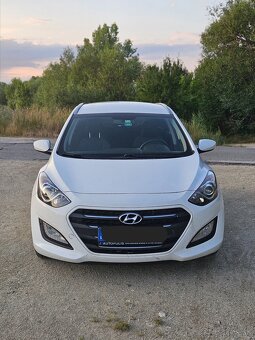 Hyundai i30 1.6 CRDi Family – spoľahlivé auto po servise - 2