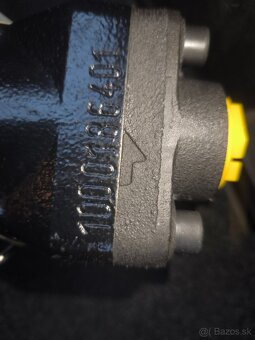 Prodám hydraulické čerpadlo Fox 400 nové - 2
