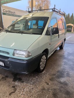 Citroën Jumpy 1.6i (55 kW), 8-miestne - 2