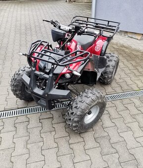 Akumulátorová štvorkolka hecht - 2