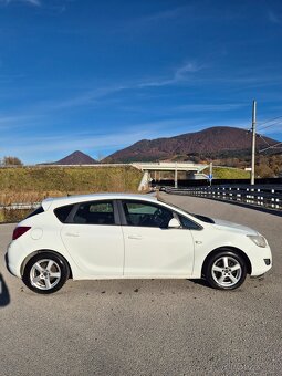 OPEL ASTRA 1.3CDTI 70KW ECOFLEX M5 2011 NOVÉ KÚPENÉ NA SK - 2