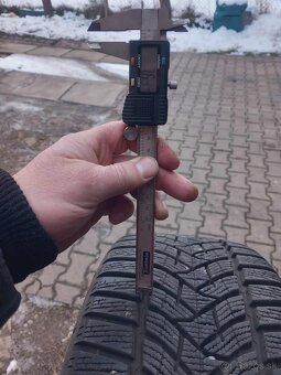 Pneumatiky zimné 4ks - DUNLOP 225/45/R17 - 2