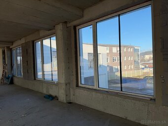 Použité okná rôznych rozmerov - 2