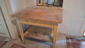Starožitný stôl. - 2
