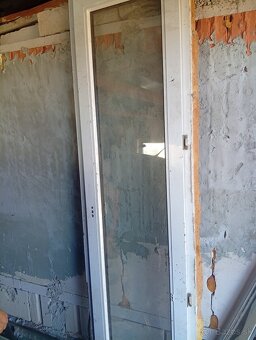 Predám balkónové dvere eurookno - 2