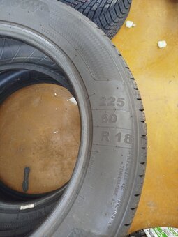 225/60R18 - 2