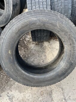 Predám 295/60R22,5 - 2