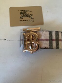 Burbery opasok - 2