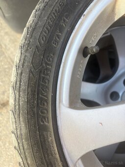 205/45R16 - 2