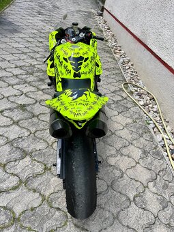 yamaha r1 big bang - 2